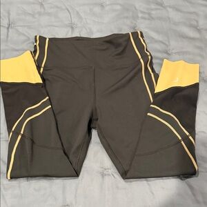 ZYIA Black Activewear Leggings